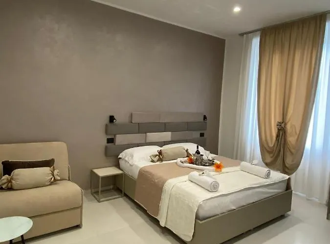 Πανσιόν Flori 4*