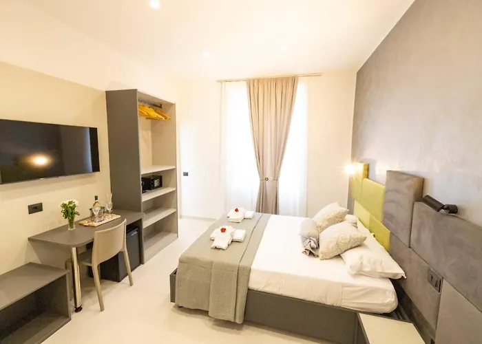 Πανσιόν Flori 4*